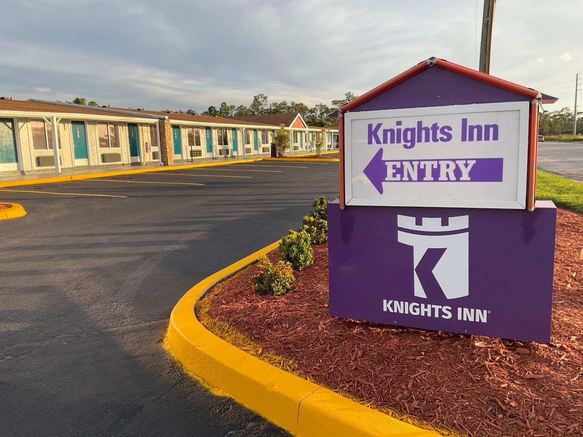 Knights Inn Punta Gorda Bagian luar foto